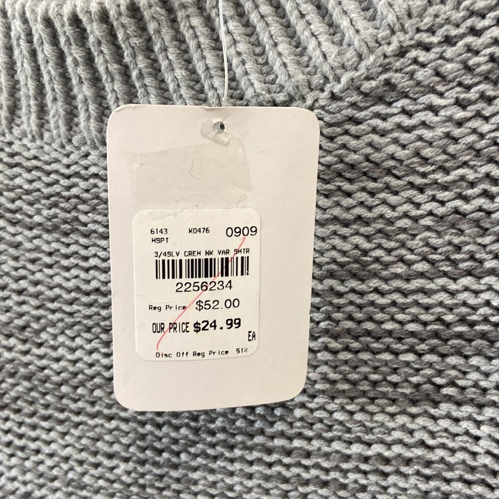 🆕 Crystal Kobe Women’s Gray Sweater Size Medium #233 - Picture 6 of 9